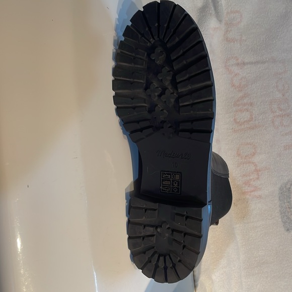 Women’s Madewell leather boots. Only worn twice. - Picture 5 of 5